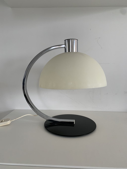 Lampada di design vintage molto elegante nello stile di Mariano Fortuny