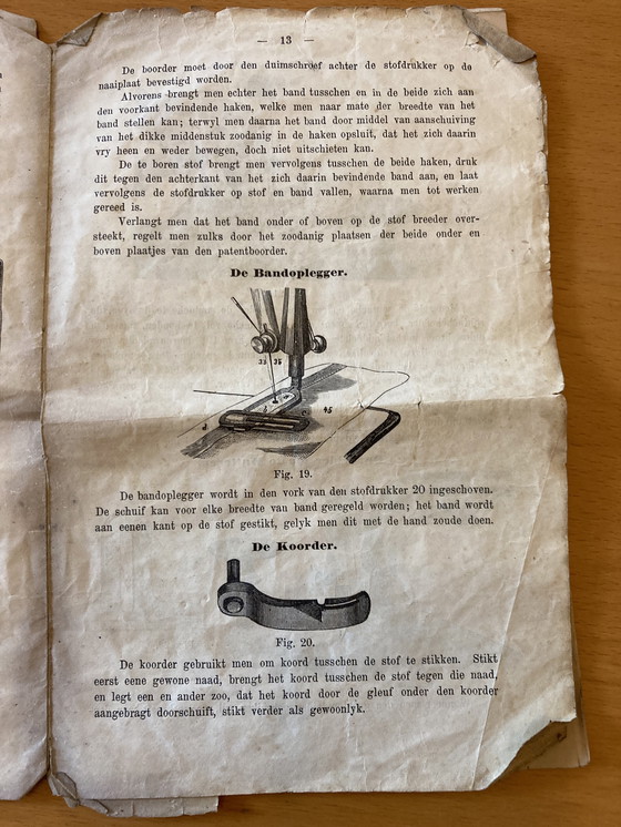 Image 1 of Antique step sewing machine from 1873