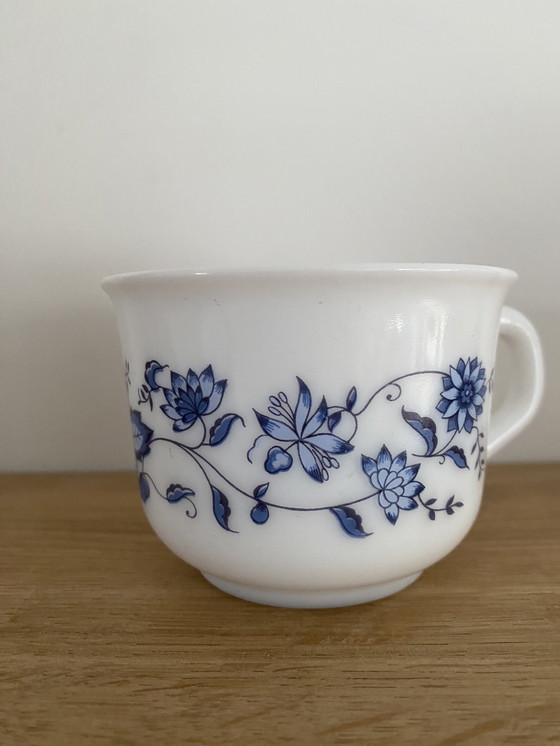 Image 1 of 6 tazzine da caffè vintage Arcopal "Blue Onion"