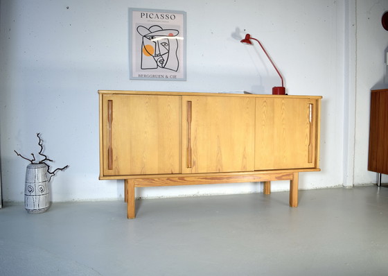 Image 1 of Deens dressoir/commode uit de jaren 70, vintage model.