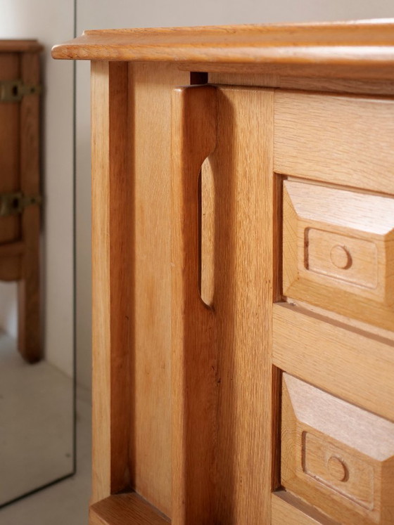 Image 1 of Dressoir van Guillerme en Chambron in licht eikenhout, brutalistische stijl