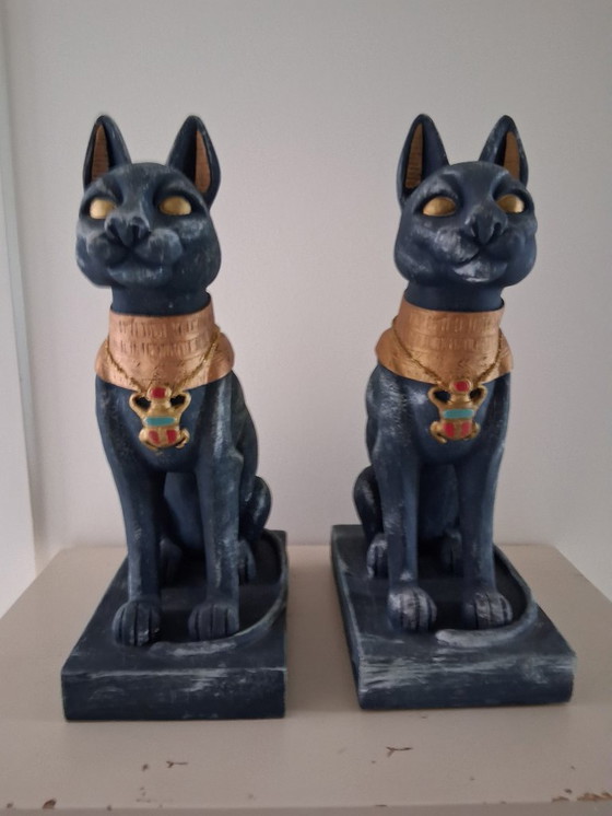 Image 1 of Set di statue di gatti egiziani (plastica) che rappresentano la dea Bastet