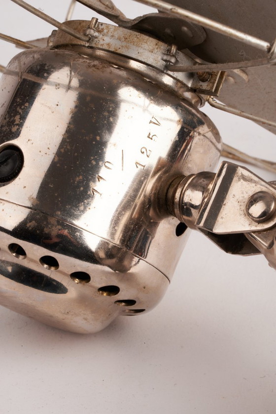 Image 1 of Antieke vintage ventilator, circa jaren 20
