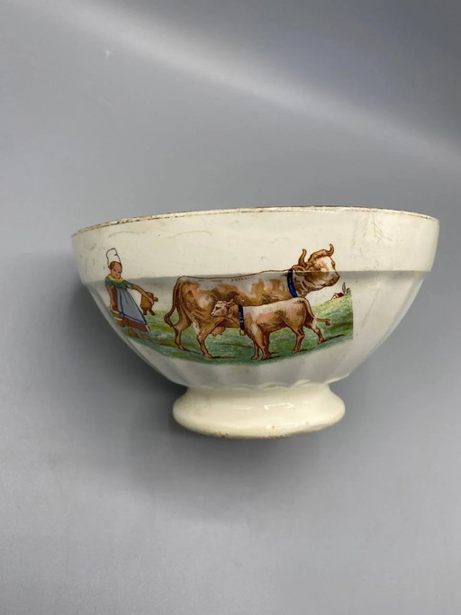 Vintage Digoin and Sarreguemines Bowl, Pastoral Milkmaid Decor, French Faience – decoratieve objecten