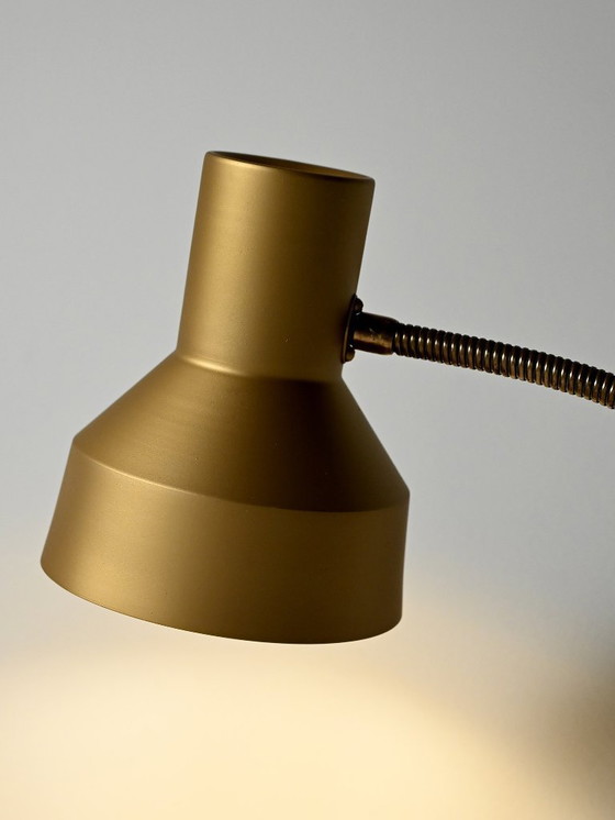 Image 1 of Lámpara de pie escandinava de latón