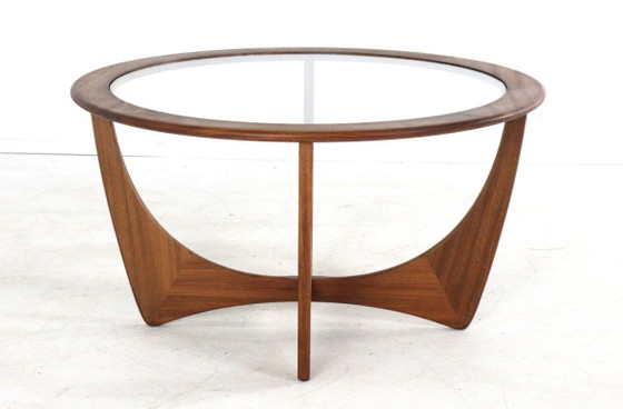 Image 1 of Tavolino rotondo Viktor Wilkens G Plan Astro con piano in vetro vintage 'Ludlow'