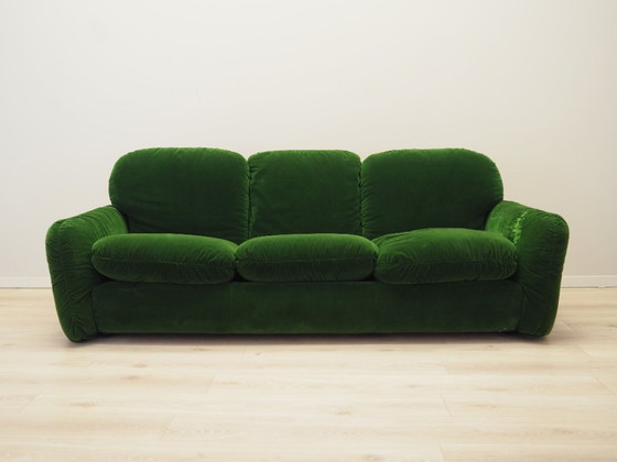 Image 1 of Sofá de terciopelo verde, diseño italiano, años 70, fabricante: Busnelli, diseñador: Arrigo Arrigoni