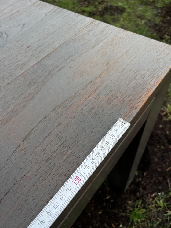 Image 1 of Massieve eettafel teakhout, voor de eetkamer of als tuintafel.