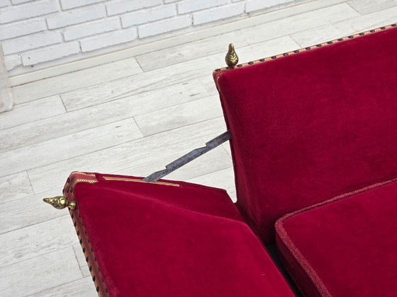 Image 1 of 1970, Deense 2-zits "Spaanse" drop arm sofa, kersenrood meubelvelours.