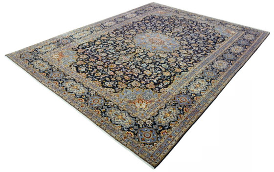Image 1 of Hand-knotted Kashan cork oriental rug - 396 x 304 cm | finest cork wool, classic medallion & floral pattern