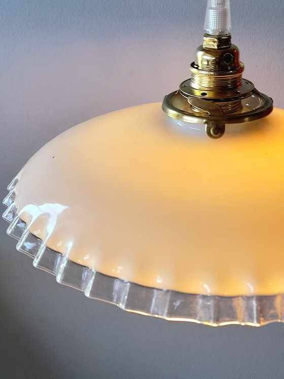 Image 1 of Lampada a sospensione in vetro opalino plissettato