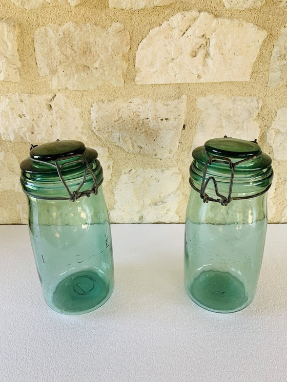 Image 1 of Vintage Franse potten in smaragdgroen glas van L'Ideale, jaren 1940, set van 2