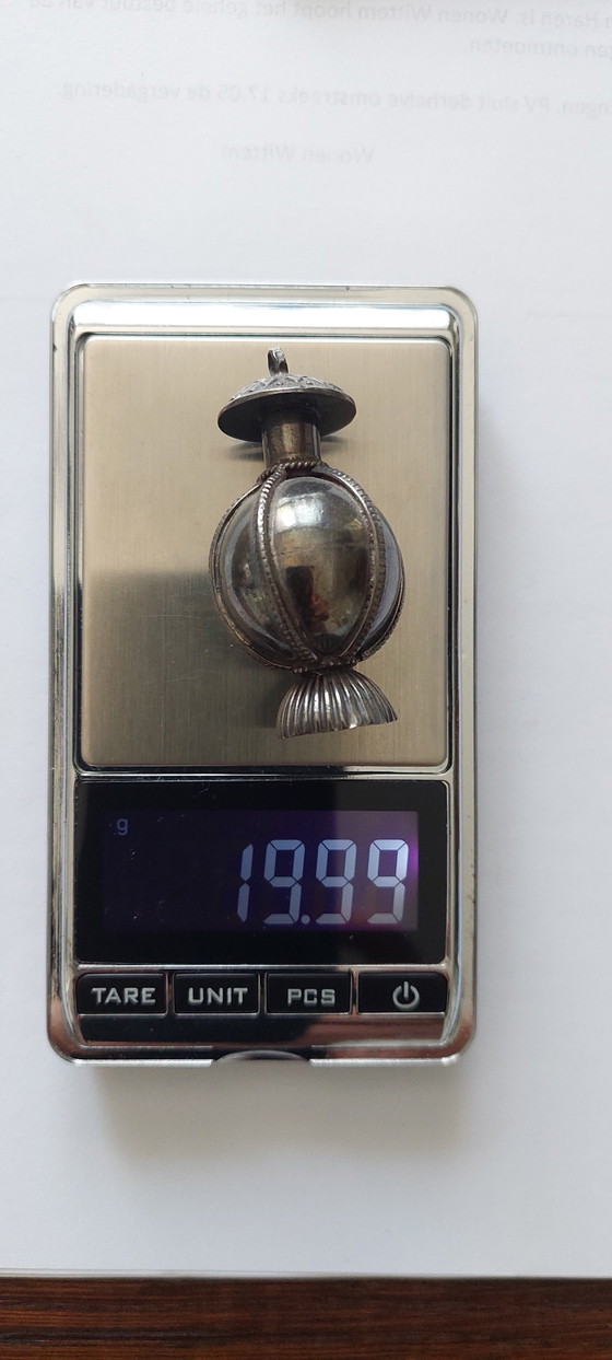 Image 1 of Frasco de perfume/pomander de plata antigua (plata de ley 925 – 20 gramos)