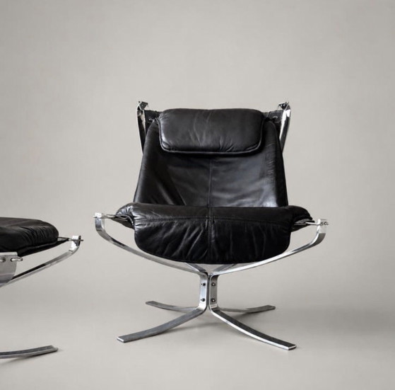 Image 1 of Vintage Falcon loungestoel en voetenbank, Sigurd Resell, chroom