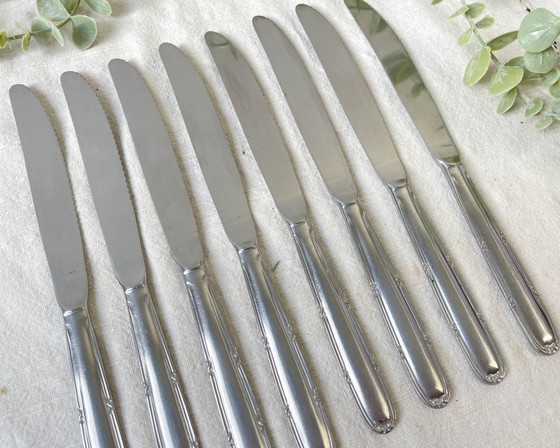 8 Vintage Roestvrijstalen Messen Gemaakt in Frankrijk – Tafelaccessoires (photo 8 of 8)