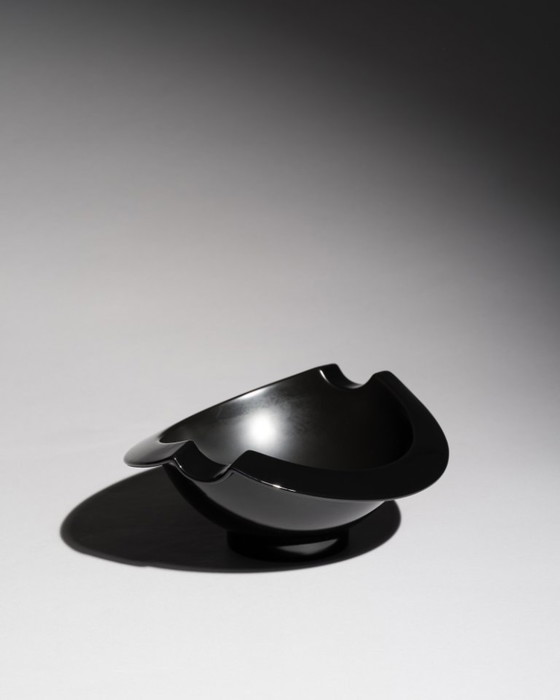 Image 1 of Cuenco posmodernista "Nautica" Porcelana Negra Jan van der Vaart Rosenthal años 90