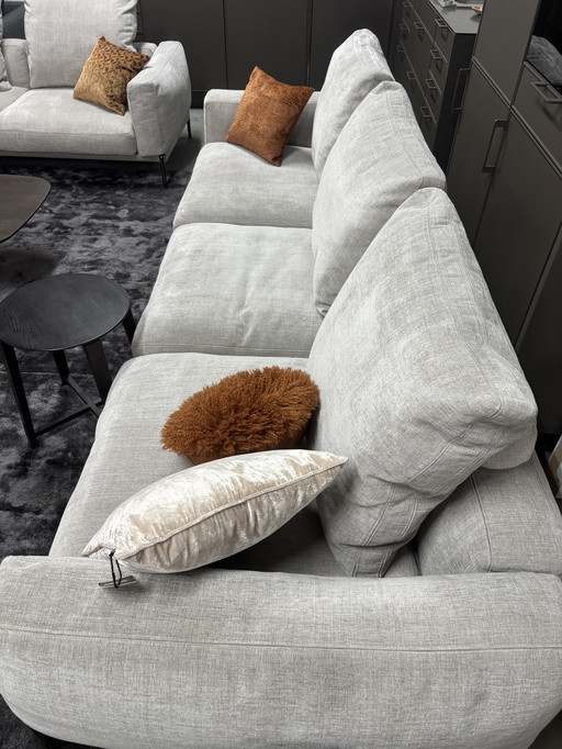 Flexform Romeo 4 posti 288cm in tessuto cat Extra LP € 17.000