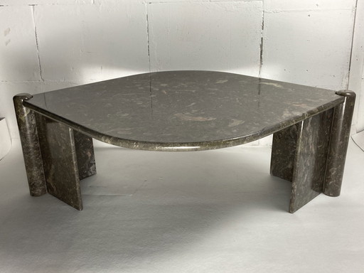Table basse vintage en forme de goutte d'eau