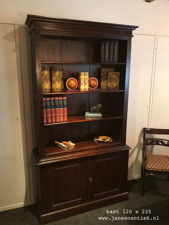 Image 1 of La scrivania angolare 220x220 si abbina perfettamente al mogano noce teak