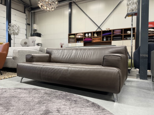 Leolux Oscar 2,5 zits bank bruin