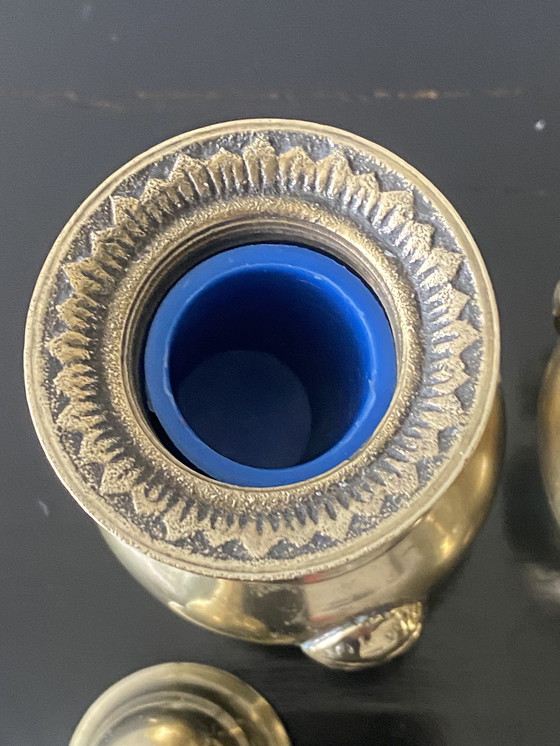 Image 1 of Duo of vintage salt and pepper shakers in silver-plated brass, early 20th century. English provenance