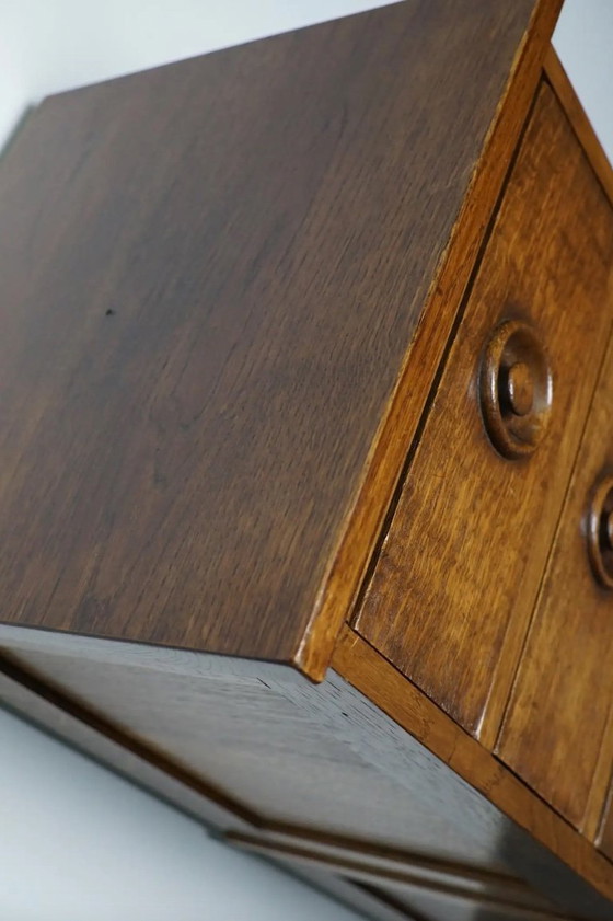 Image 1 of Mobiletto per medicinali in quercia inglese, anni '30