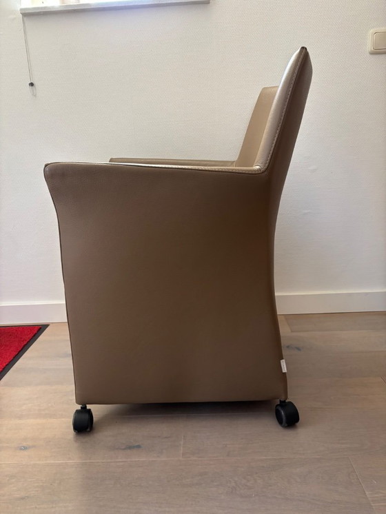 Image 1 of 4 dining chairs on wheels Bert Plantagie