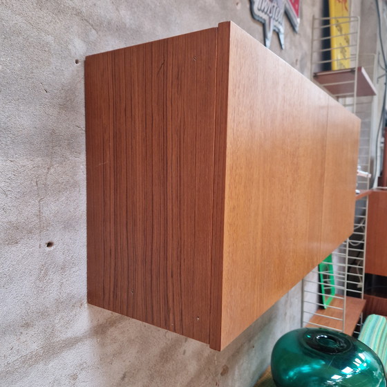 Image 1 of Buffet mural suspendu vintage des années 1960