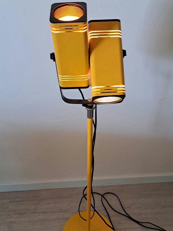 Lampadaire vintage Space Age à double spot des années 70 – Jaune et Noir – Style FASE – Metal, Plastic (photo 4 of 12)