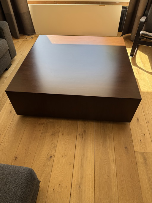 Coffe table with storage