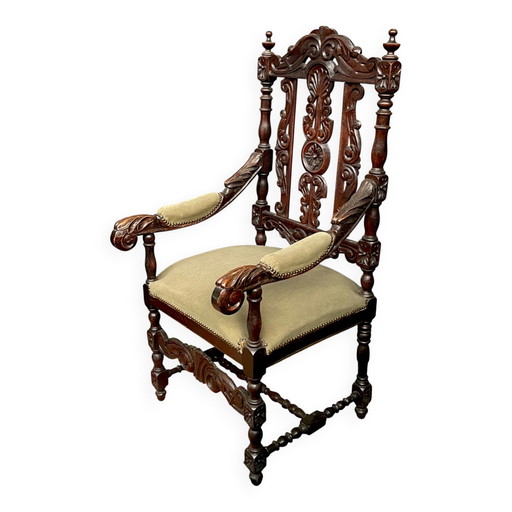 Renaissance-style oak armchair, hand-carved deep sculpture. – fauteuils