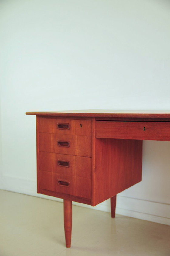 Image 1 of scrivania vintage danese in teak
