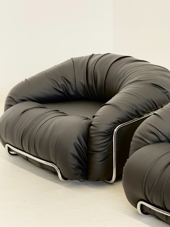 Image 1 of Poltrone italiane in stile Space Age, nere