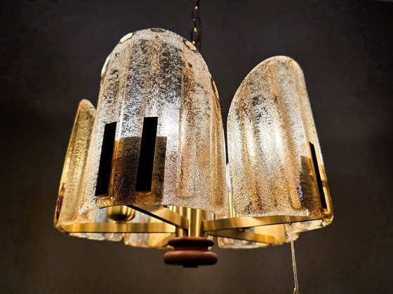 Image 1 of Lustre ancien en verre ambré