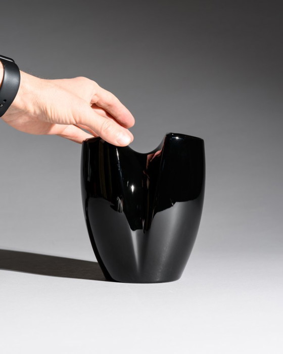 Image 1 of Duo van zwarte porseleinen vazen, Jan van der Vaart & Platt & Young voor Rosenthal, jaren 80.