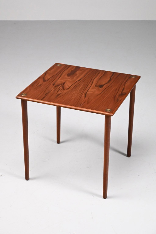 GP Farum model 4433 small table