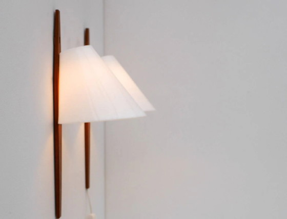 Mid-century moderne Zweedse wandlampen in teak van Uno & Östen Kristiansson voor Luxus, 1975, set van 2 (photo 15 of 21)