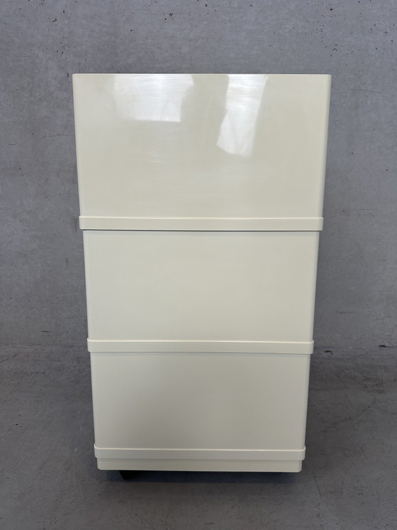 Image 1 of 2x desserte Stile Neolt des années 1970 - Giovanni Pelis
