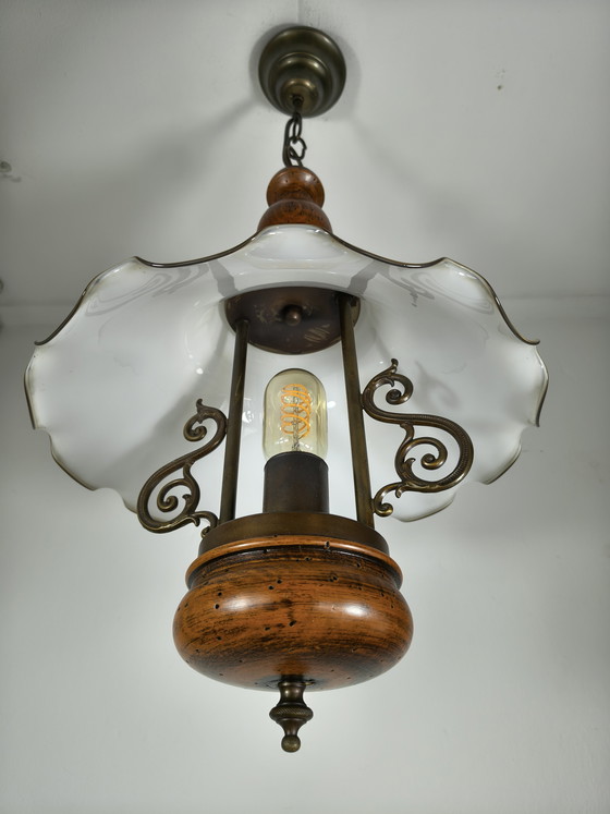 Image 1 of Lampada a sospensione vintage con paralume in vetro opalino, anni '70/'80