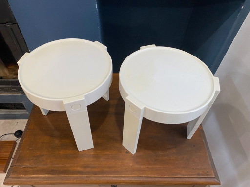 Paire De Tables Basse Appoint Chevet Gigogne Ronde Marc Held Pour Prisunic 1970 – salontafels, Plastic (photo 2 of 15)