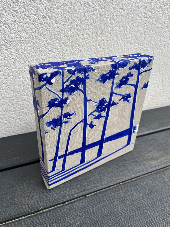 Image 1 of Acrylic on 3D linen canvas.

Size: 20 x 20 cm