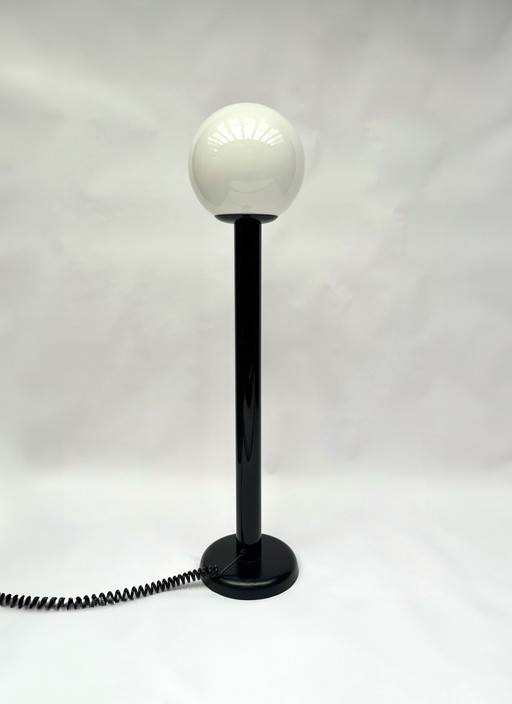 Zwarte Woja Holland Space Age vloerlamp met opalen bol – vintage uit de jaren 70/80