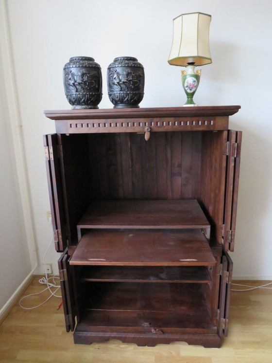 Image 1 of Tv-/Computerkast