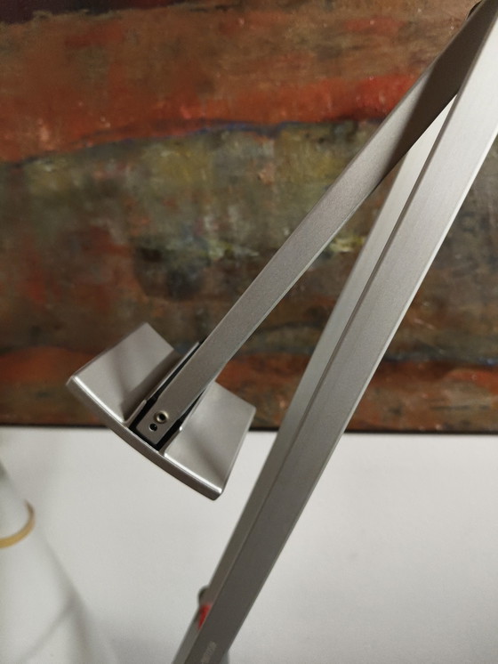 Image 1 of Vintage design zilverkleurige tafellamp Tizio Richard Sapper Artemide