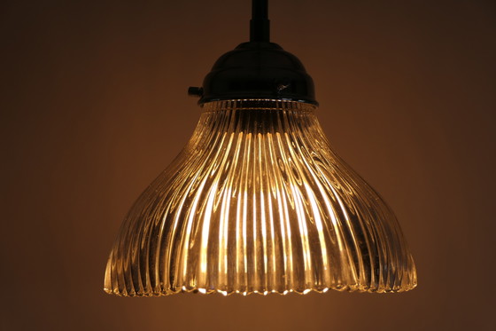 Image 1 of Lampes pendantes en plexiglas transparent strié Holophane