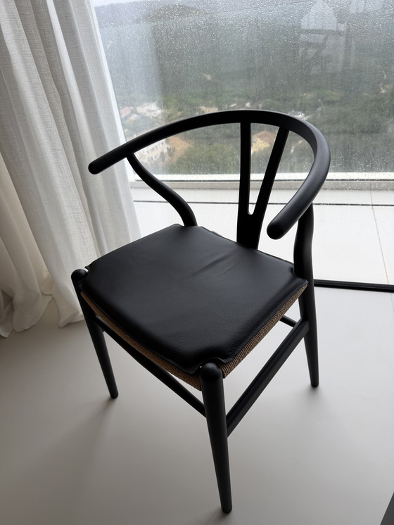 Image 1 of 8 x Carl Hansen & Sohn