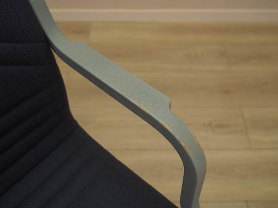 Italiaanse vergaderstoel uit de jaren 90 met blauwe bekleding op een zwevend onderstel. – Bureaustoelen (photo 11 of 15)