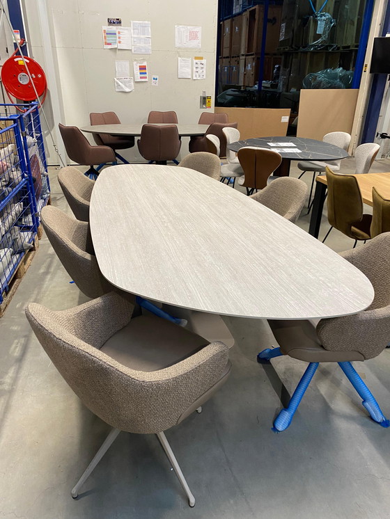 Image 1 of Ensemble de salle à manger New World de Bree