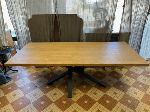 Raw oak table