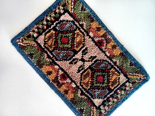 Hand Knotted Wool Smyrna Rug, 39x57